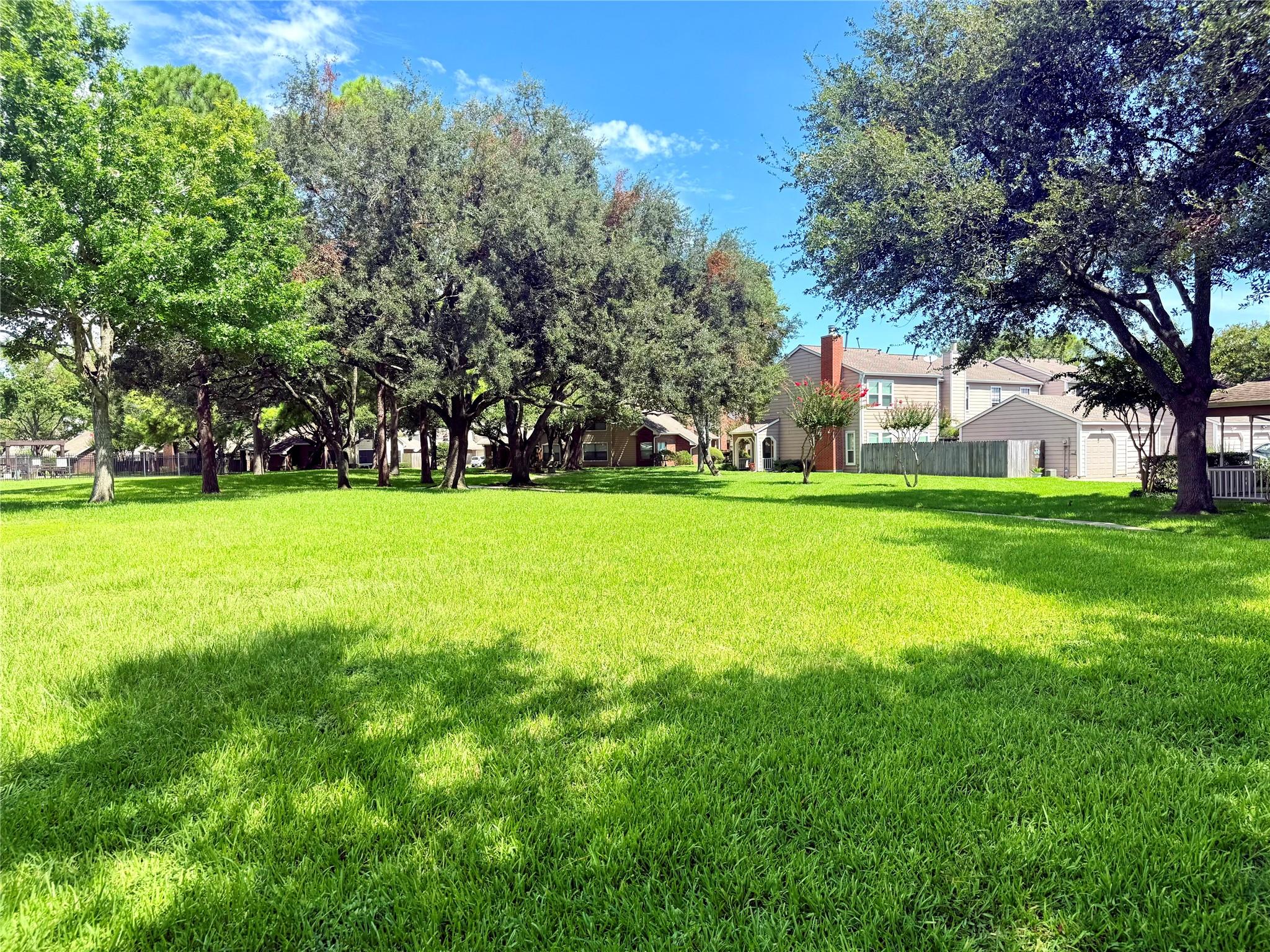 17289 Saturn Lane