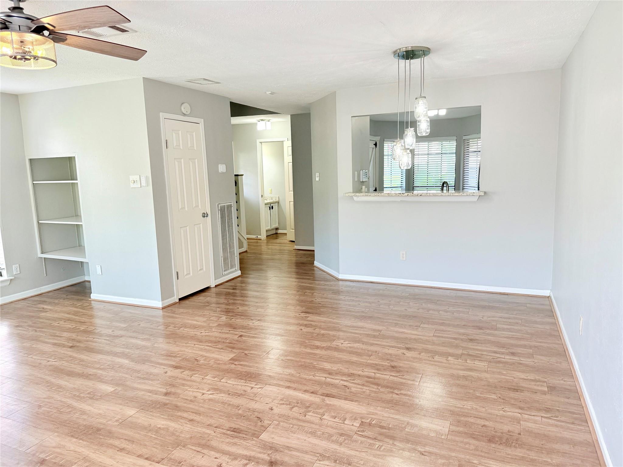 17289 Saturn Lane