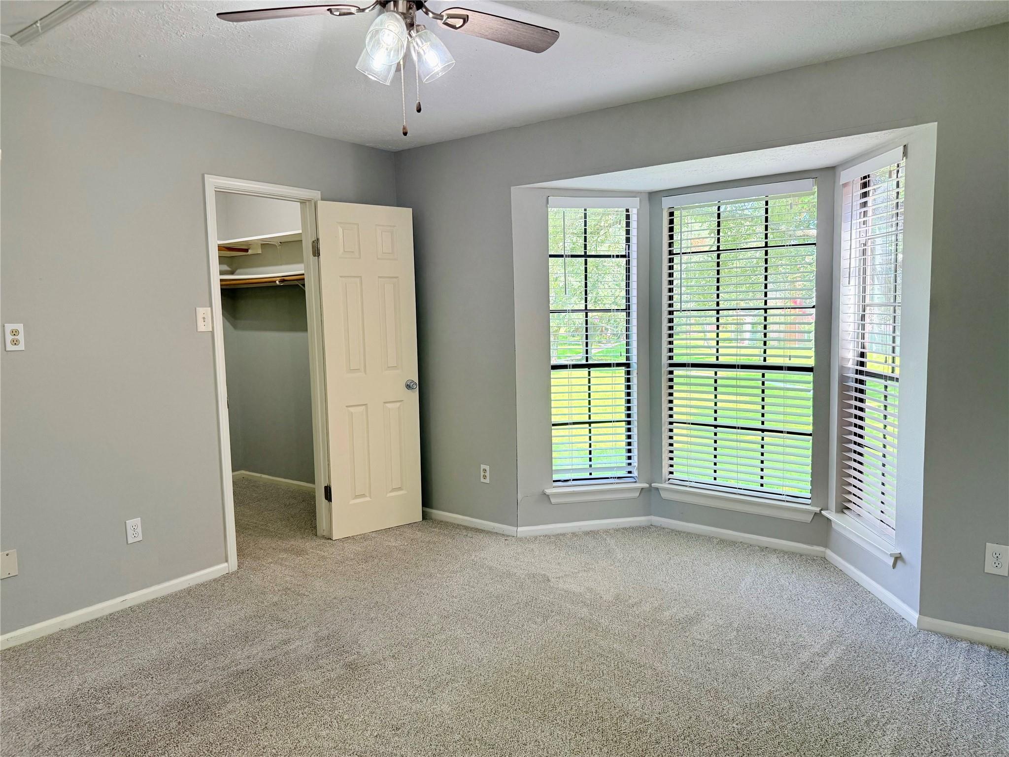 17289 Saturn Lane