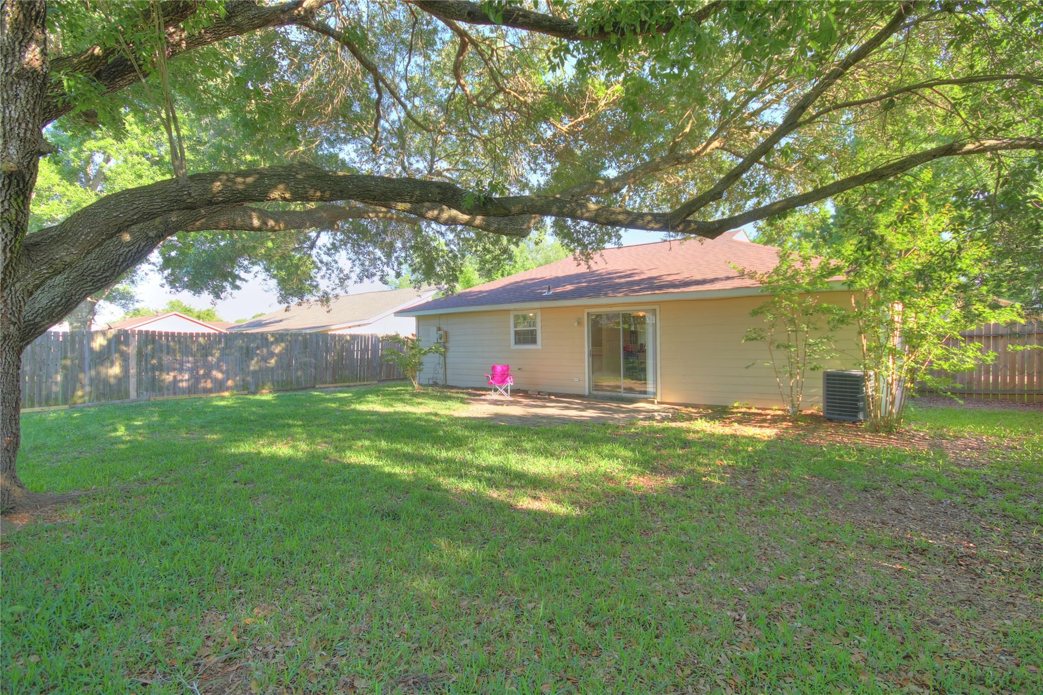 2807 N Brompton Drive