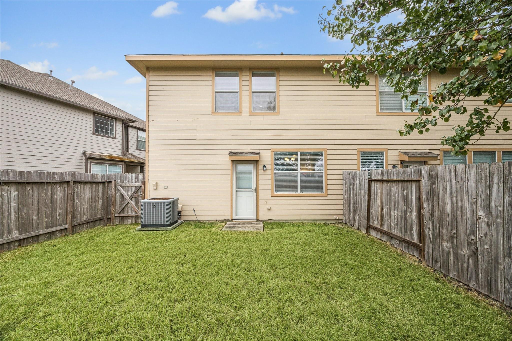 3206 Pearl Bluff Lane