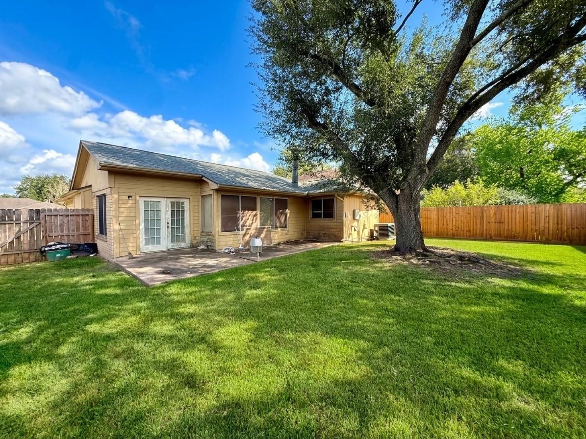 1118 W Belgravia Drive
