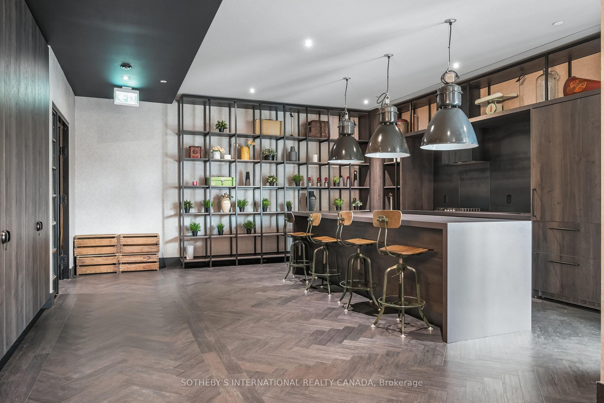 505 Richmond Street W 403