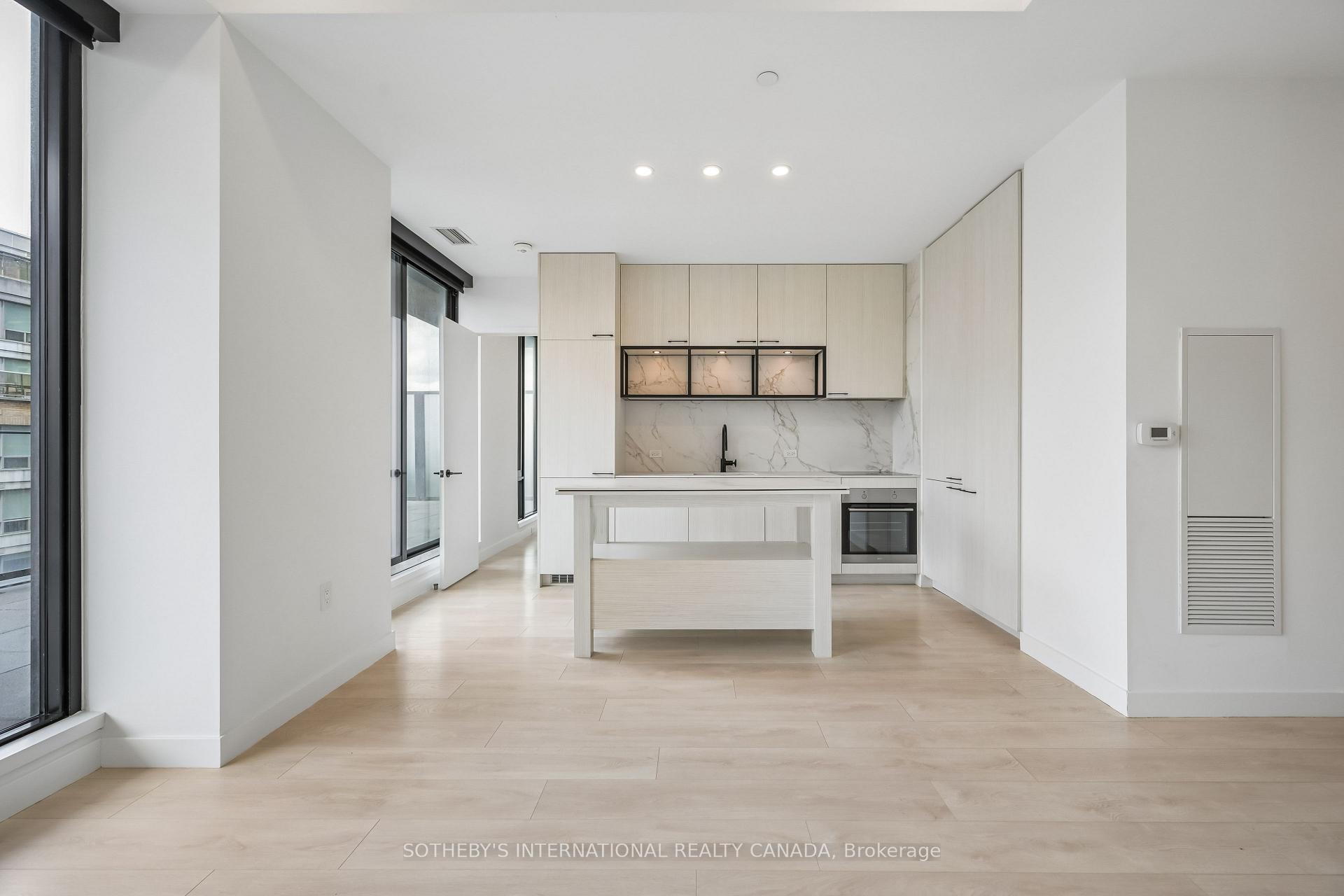 505 Richmond Street W 403