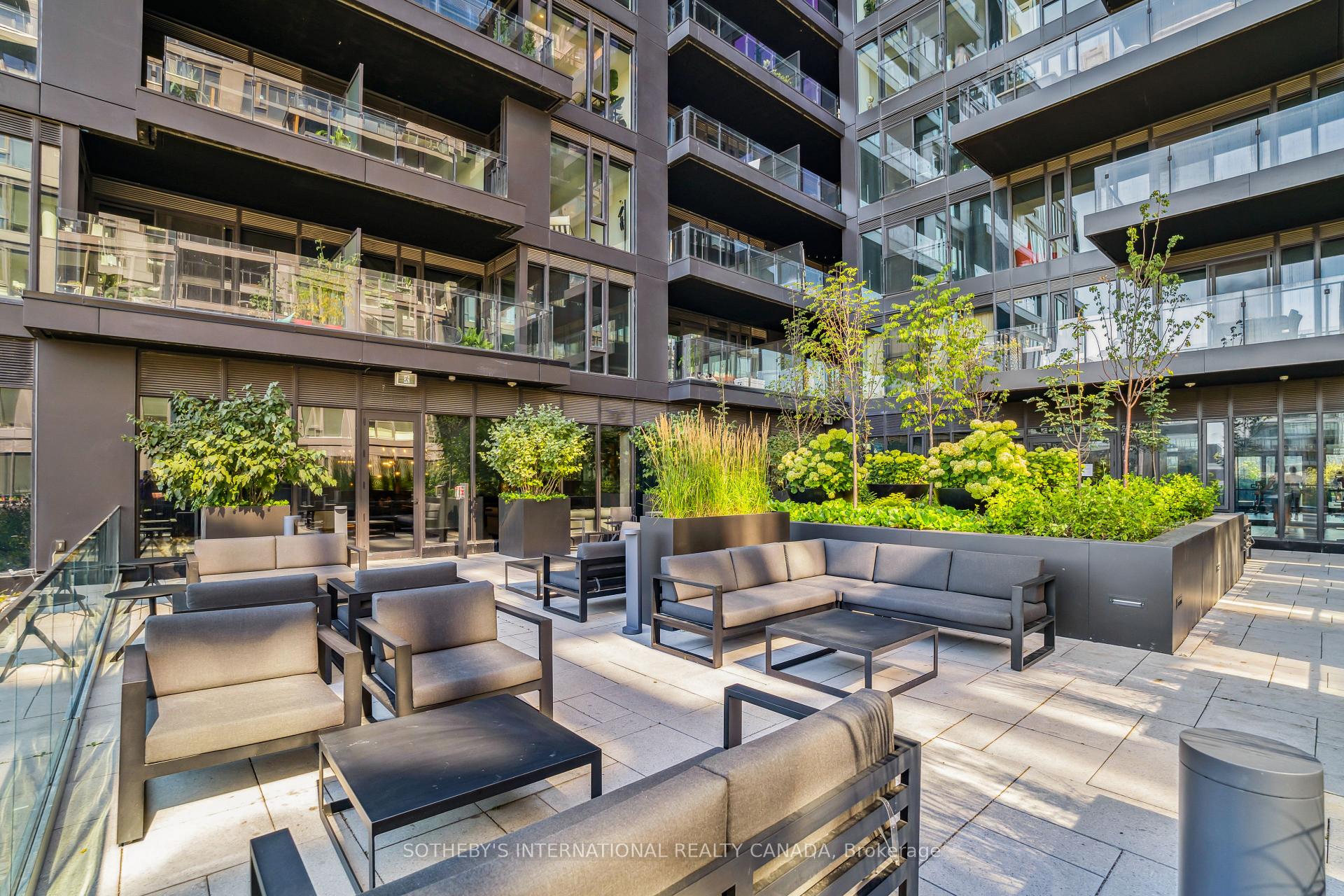 505 Richmond Street W 403