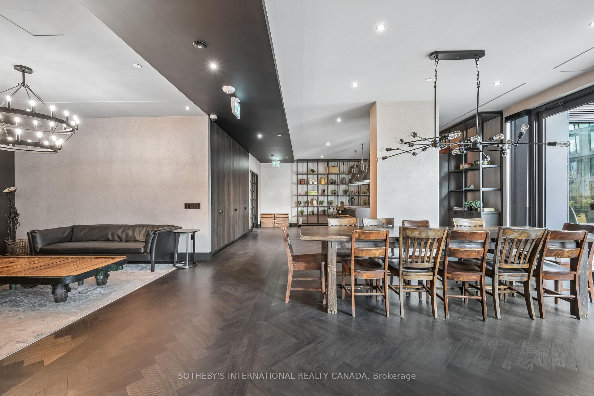 505 Richmond Street W 403