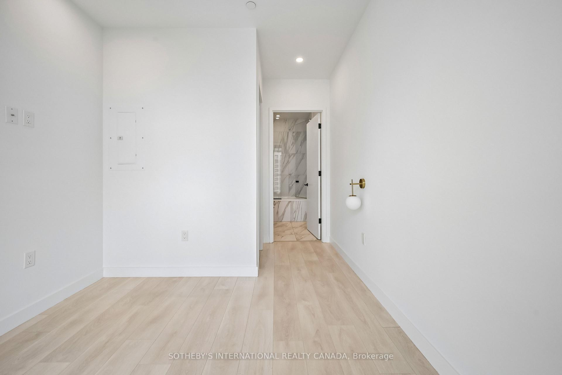 505 Richmond Street W 403