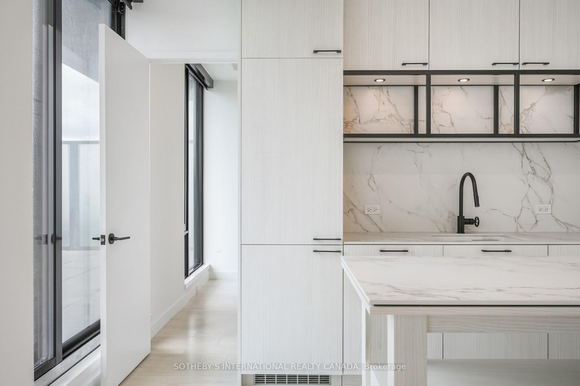 505 Richmond Street W 403