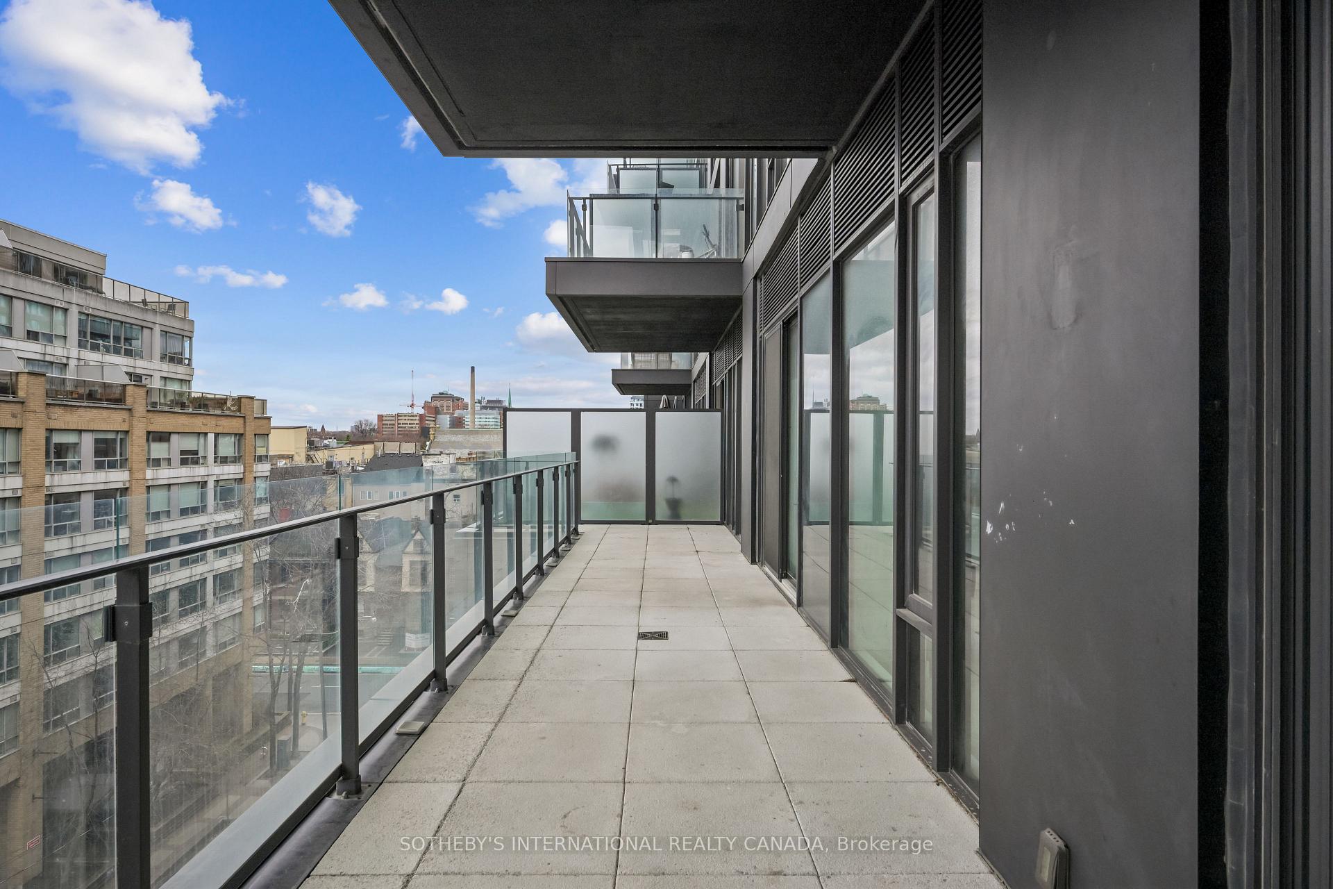 505 Richmond Street W 403