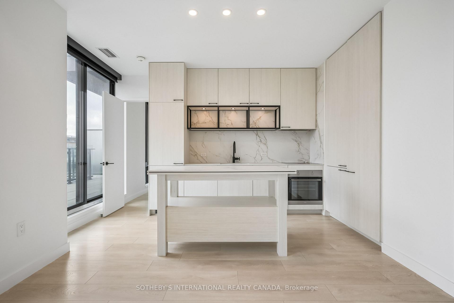 505 Richmond Street W 403