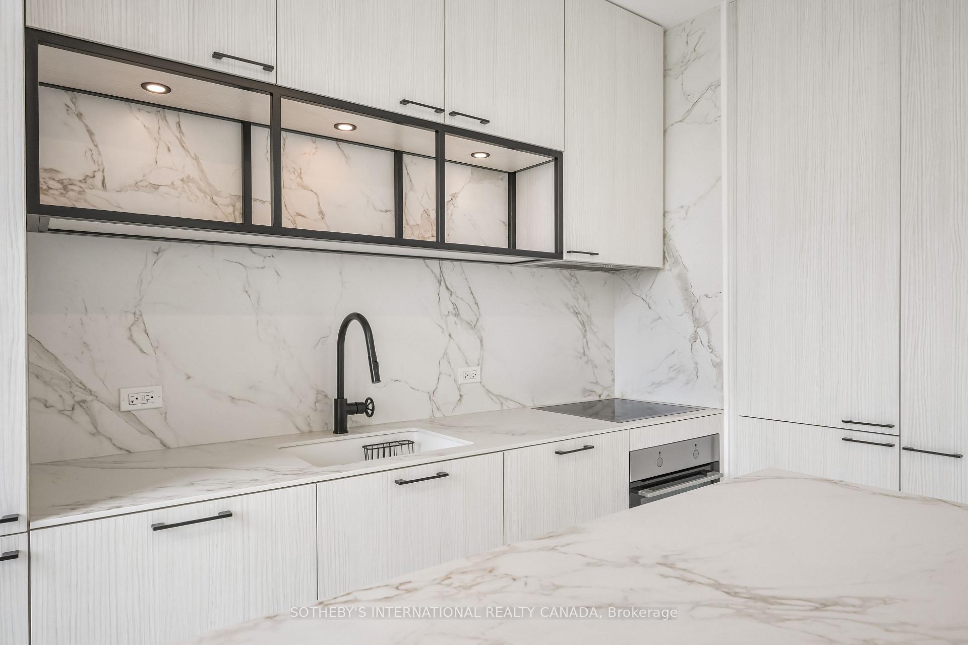 505 Richmond Street W 403