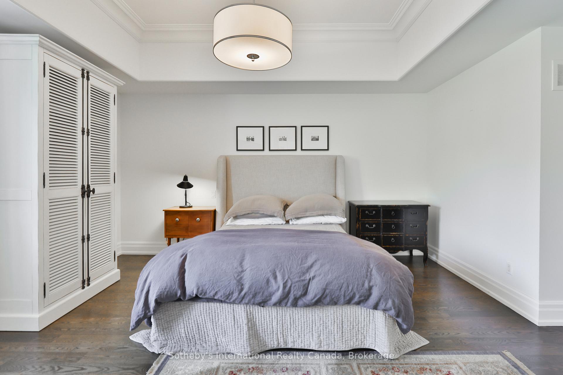 1497 Lakeshore Road W