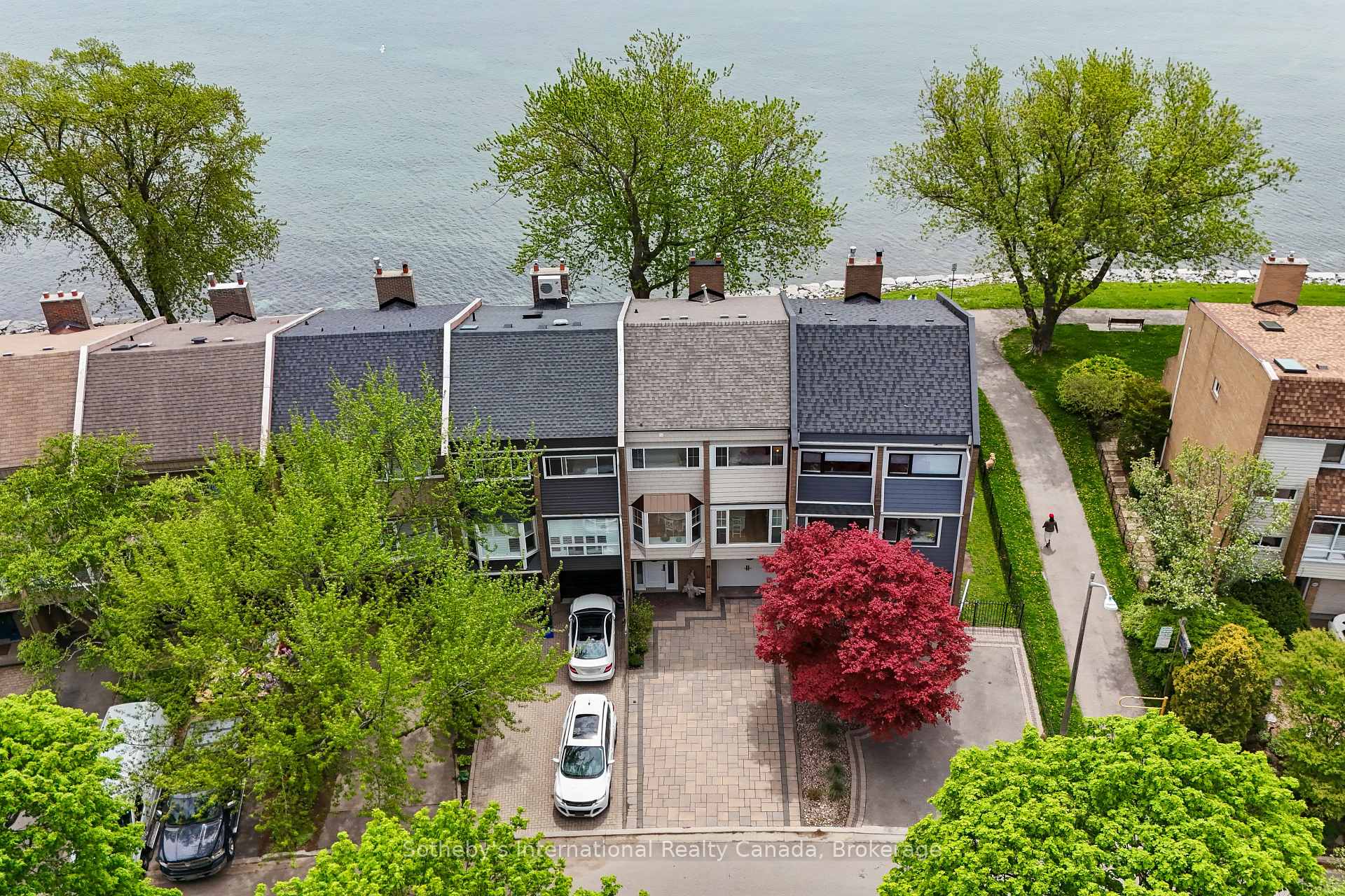 2066 Water's Edge Drive