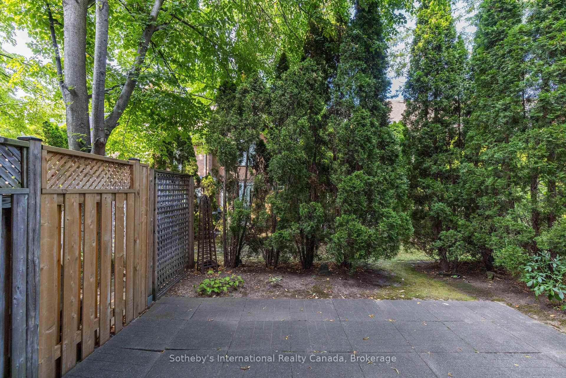 1064 Queen Street W 32A