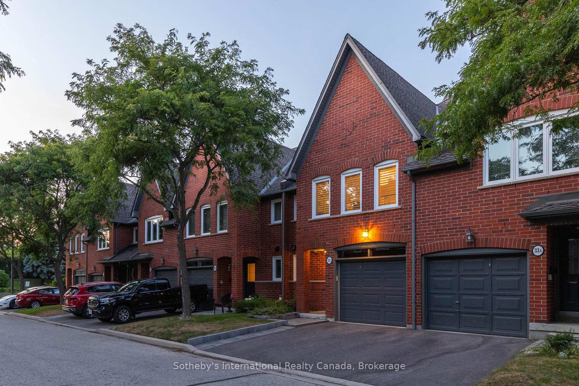 1064 Queen Street W 32A