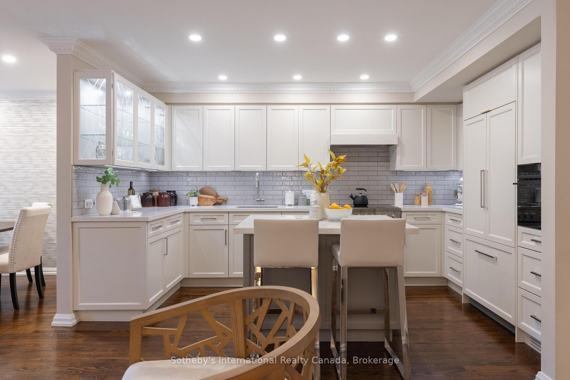 1064 Queen Street W 32A