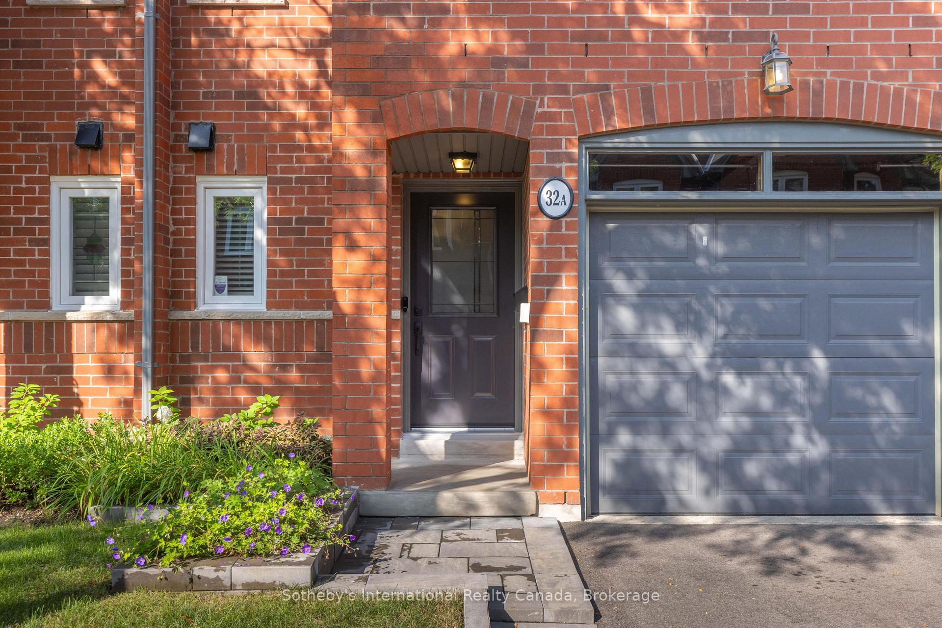 1064 Queen Street W 32A