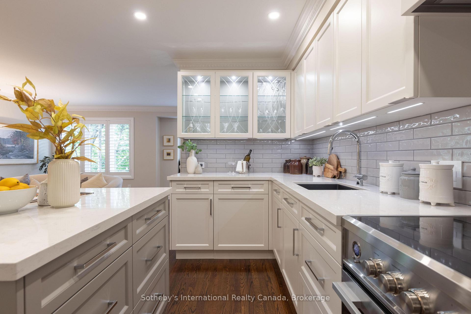 1064 Queen Street W 32A