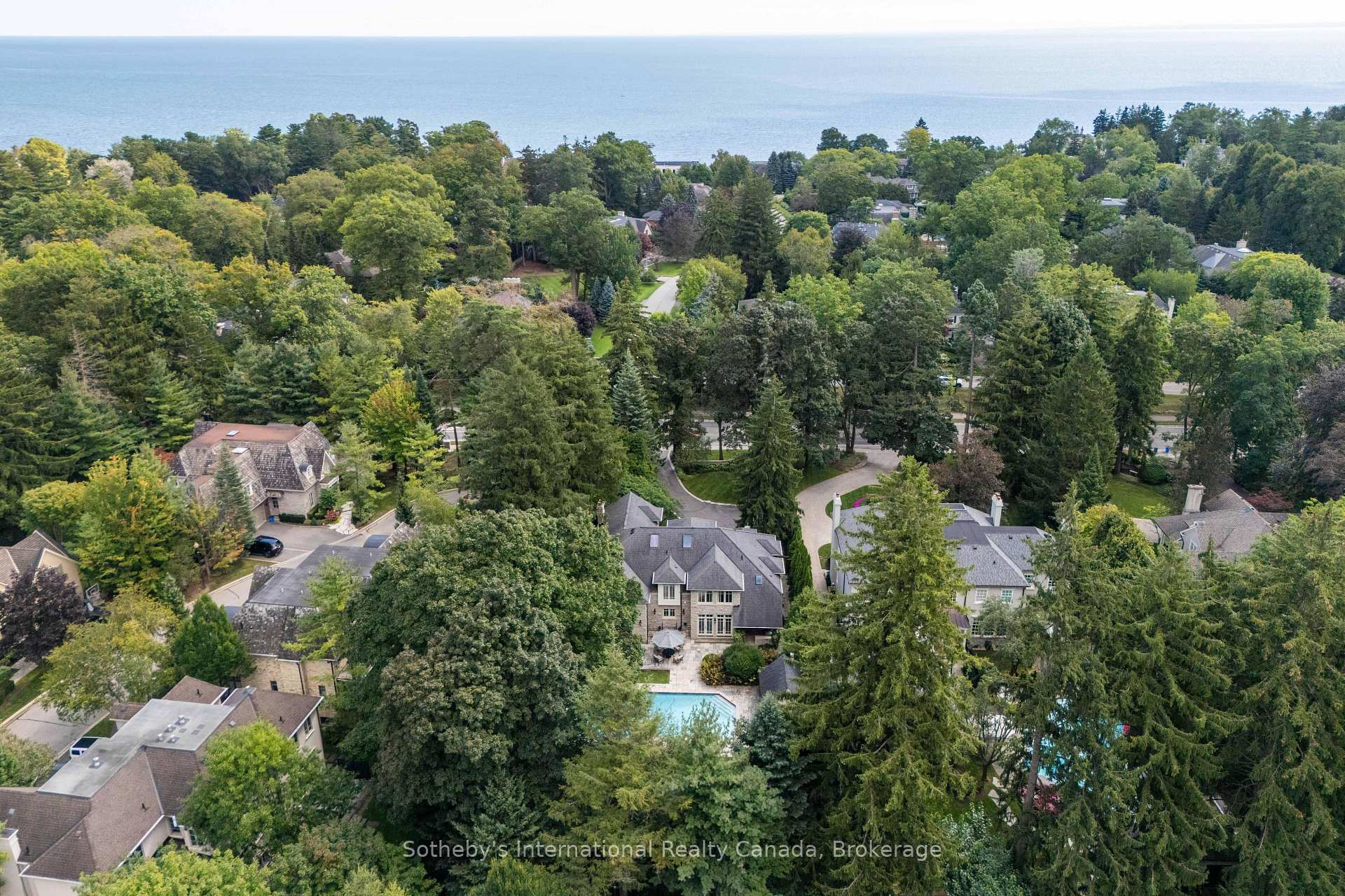1073 Lakeshore Road E