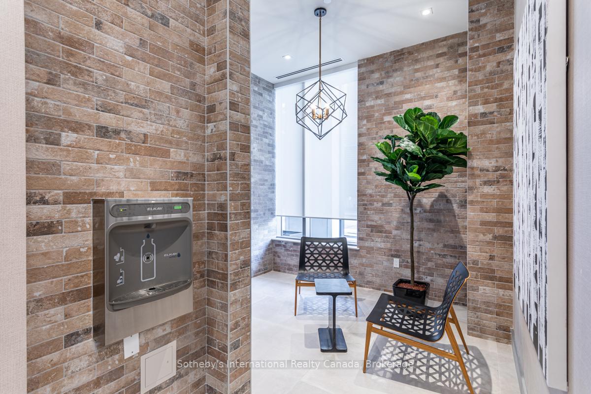 212 King William Street 308, Hamilton Unit: 308