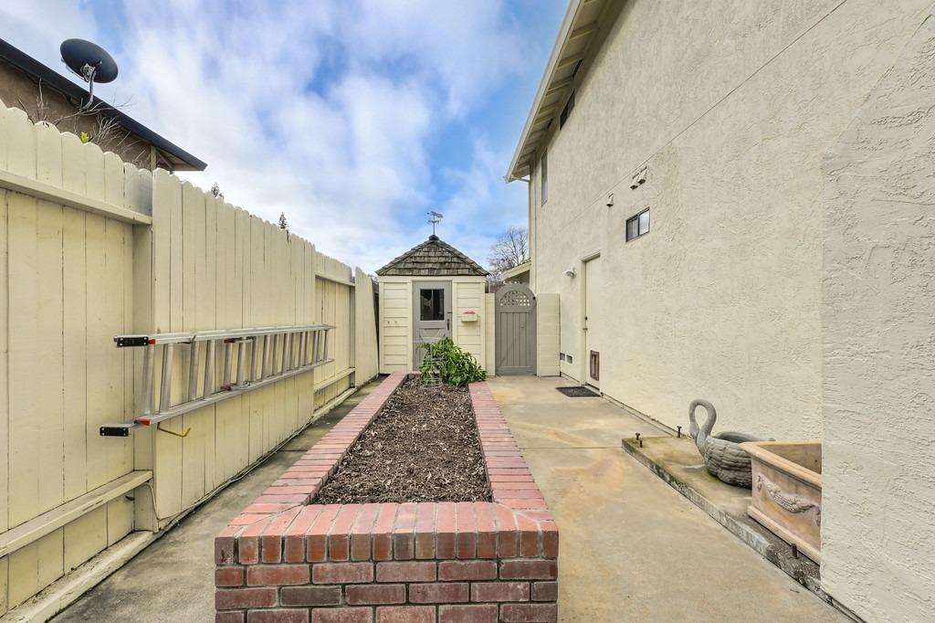 1424 Spring Valley Drive