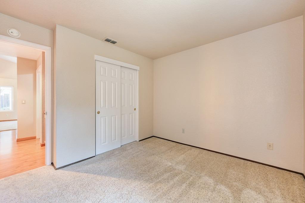 1541 E Colonial Parkway