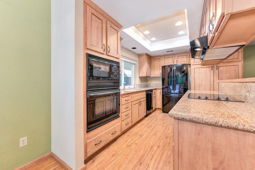 1541 E Colonial Parkway