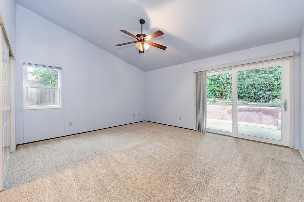 1541 E Colonial Parkway