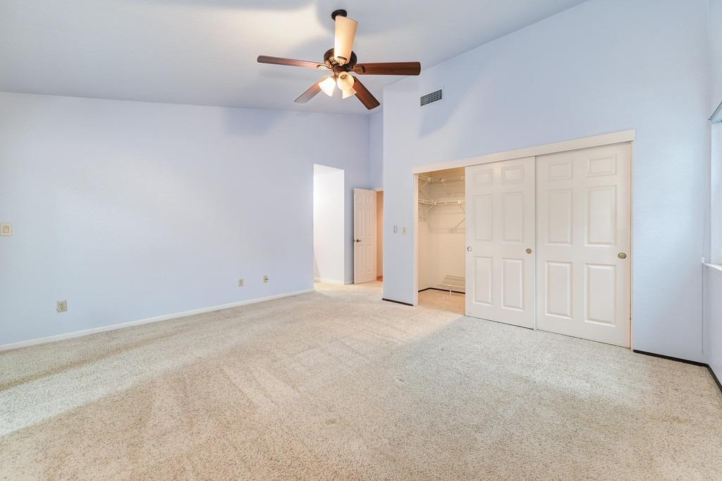1541 E Colonial Parkway