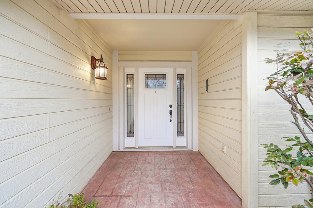 1541 E Colonial Parkway