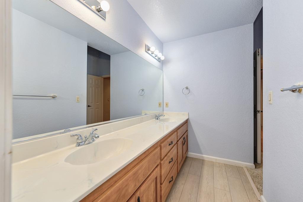 1541 E Colonial Parkway