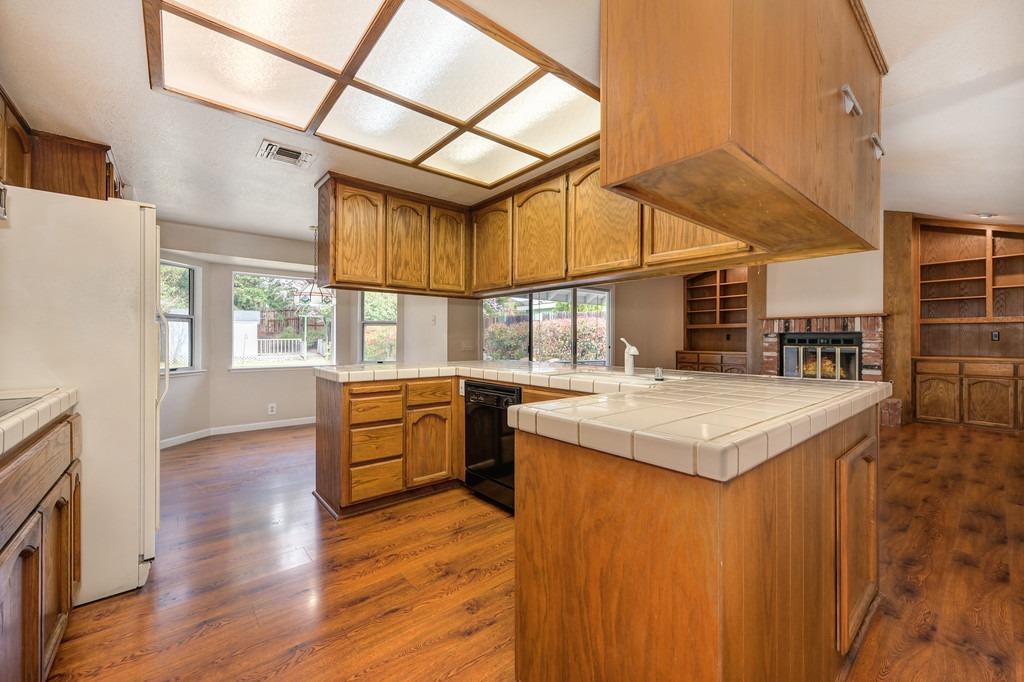 2405 Valley Forge Way