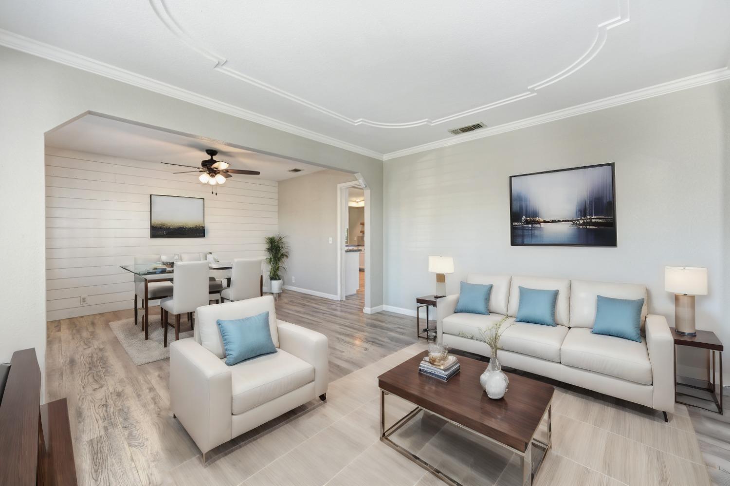 1518 E Colonial Parkway