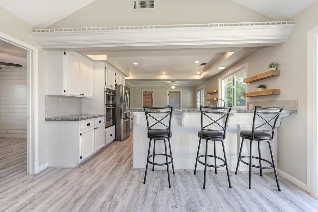 1518 E Colonial Parkway