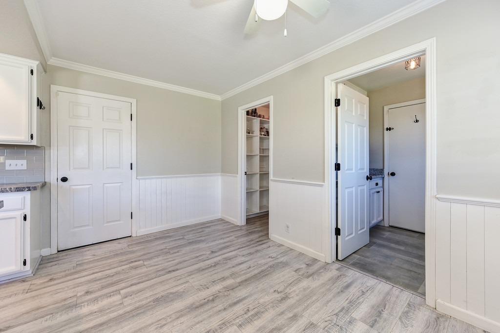 1518 E Colonial Parkway