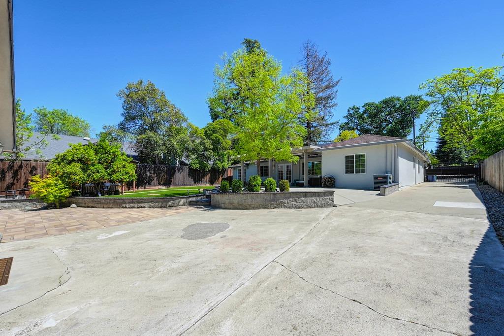 2609 Garfield Avenue