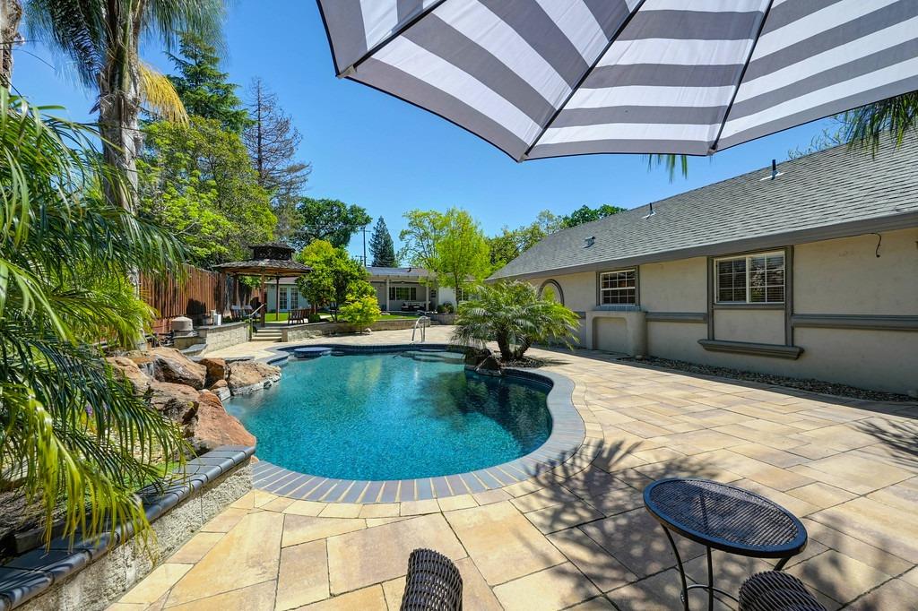 2609 Garfield Avenue