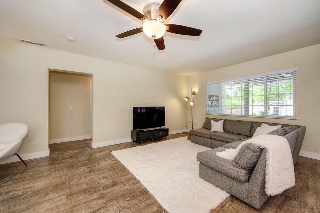 2609 Garfield Avenue