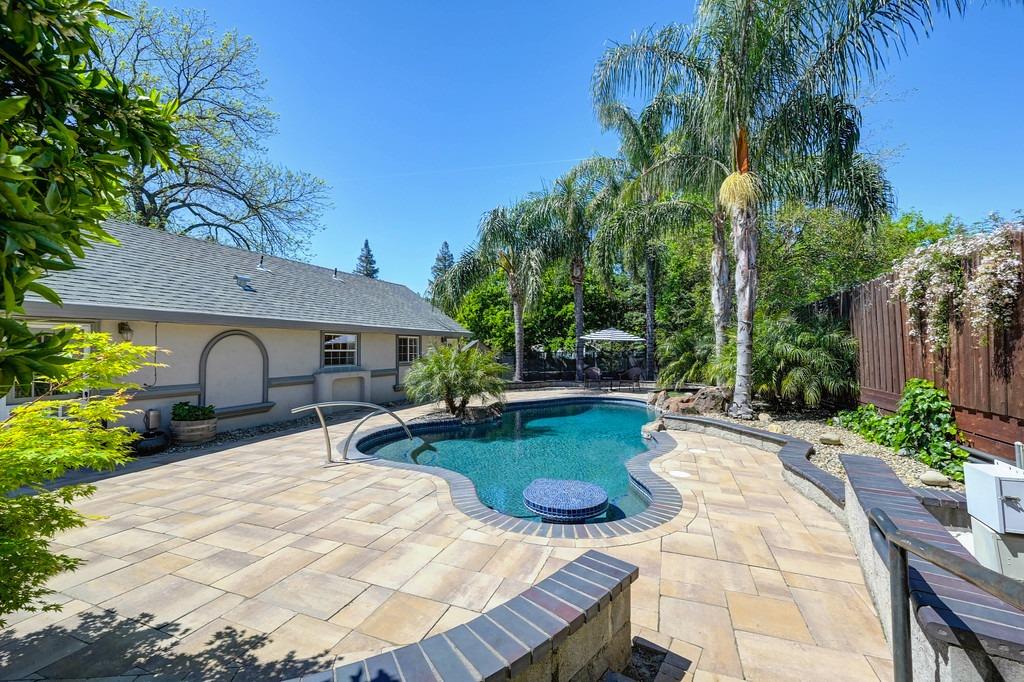 2609 Garfield Avenue