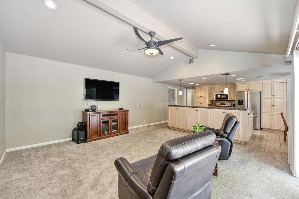 1309 Meadowvista Way