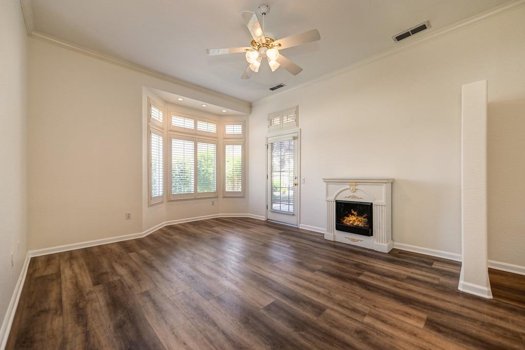 7533 Locomotive Lane