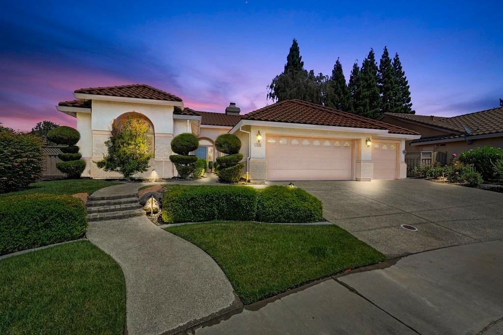 7533 Locomotive Lane