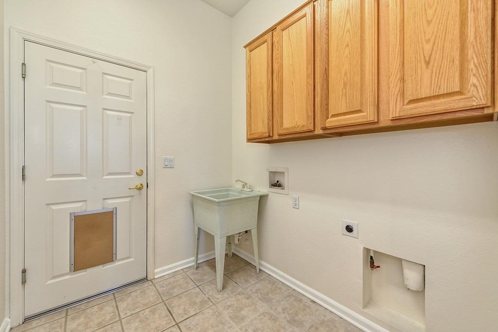 7533 Locomotive Lane