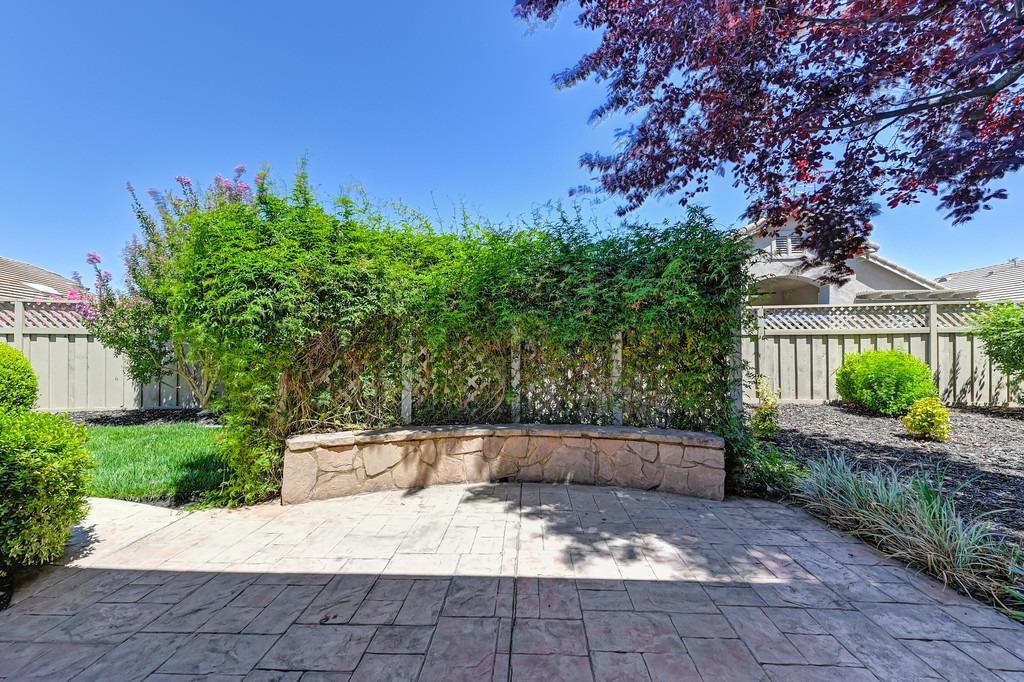 7533 Locomotive Lane