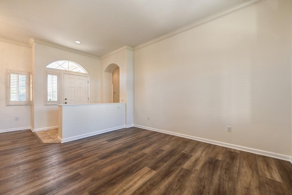 7533 Locomotive Lane