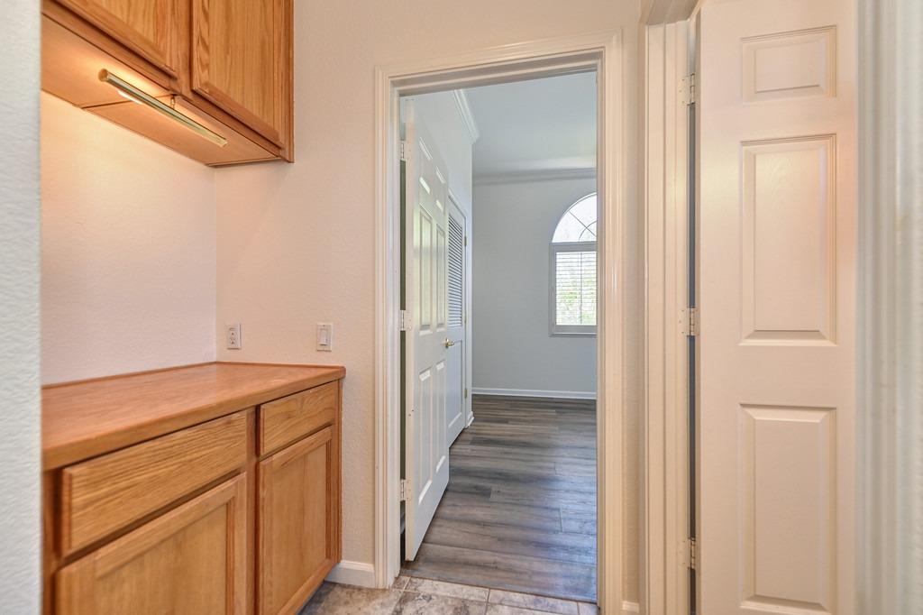 7533 Locomotive Lane