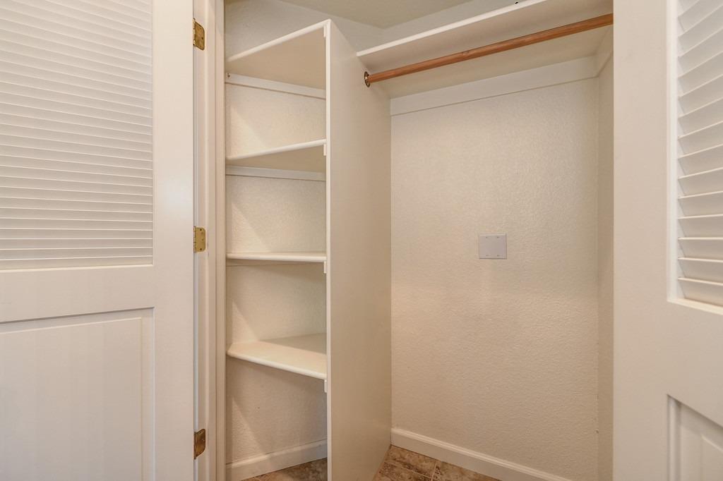 7533 Locomotive Lane