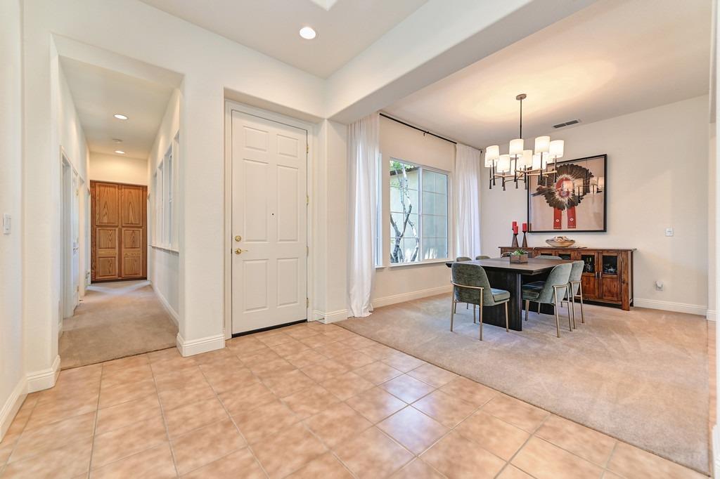 1556 Deer Hollow Way