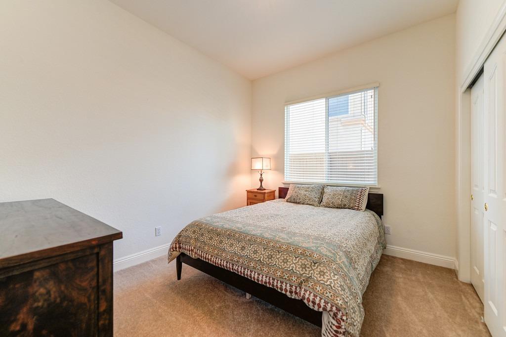 1556 Deer Hollow Way