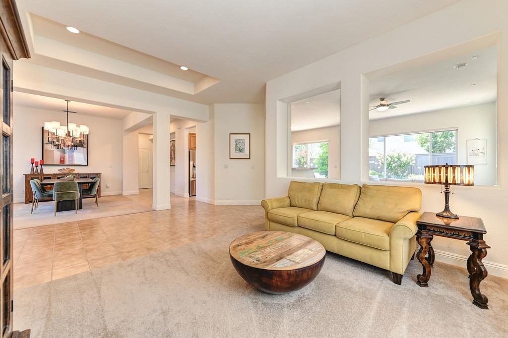 1556 Deer Hollow Way